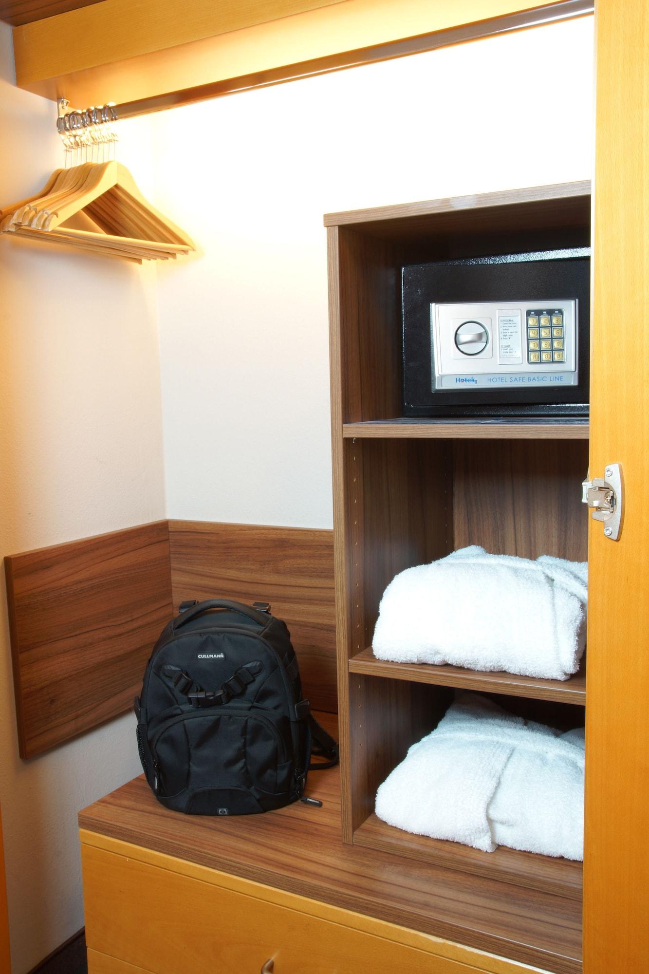 Atlanta Hotel Leipzig Grosspoesna Ngoại thất bức ảnh
